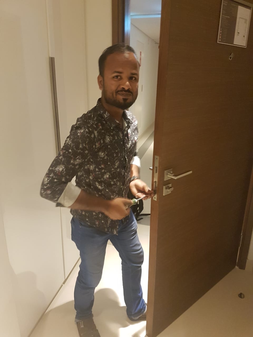 Door Lockmsith Dubai